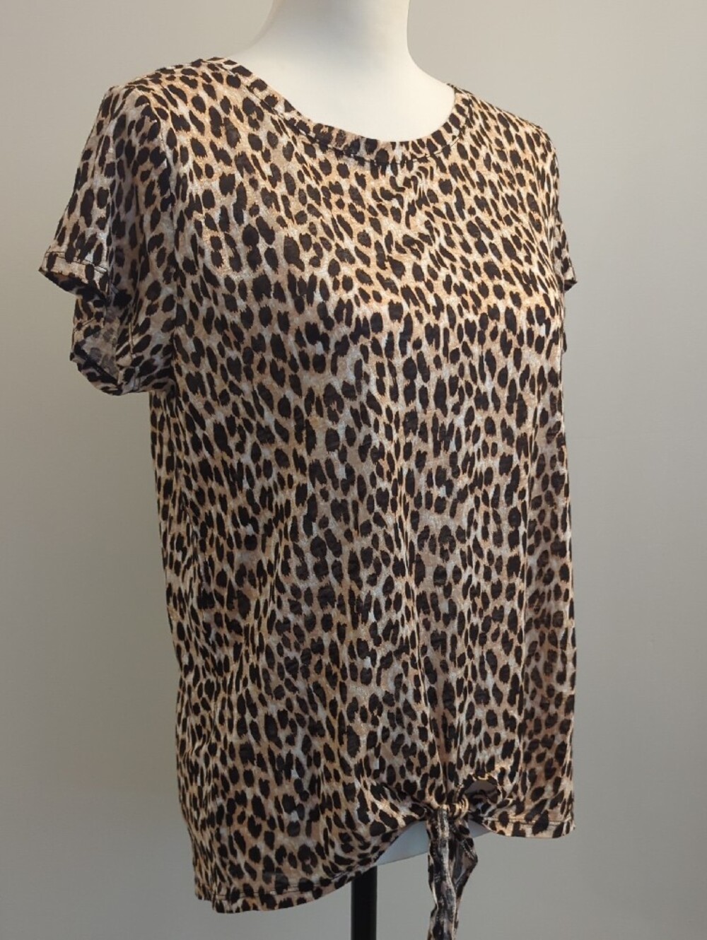 NWT LOFT Leopard Print Front Knot Tie Hem 100% Linen Tee Short Sleeve Crew Top - Picture 7 of 9